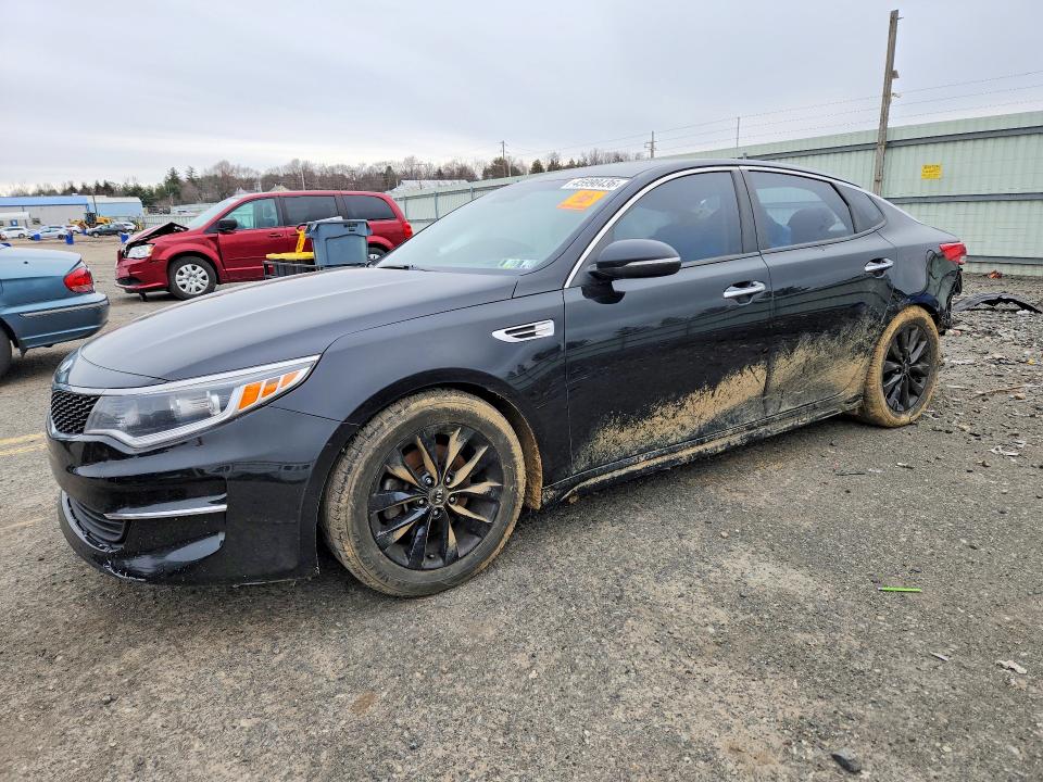 2018 KIA OPTIMA — VIN 5XXGT4L35JG261014