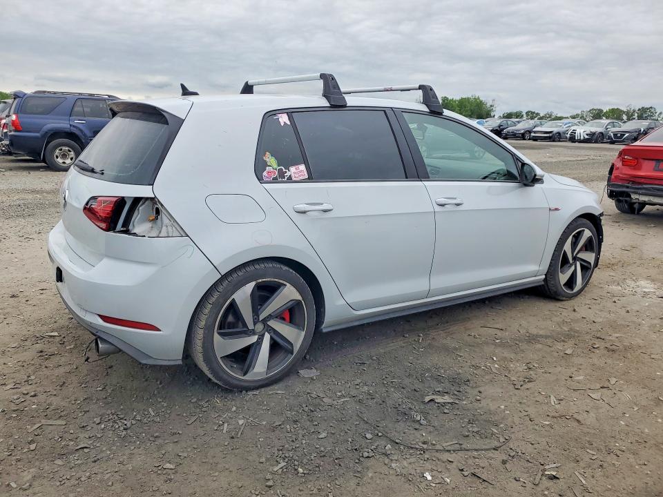 3VW547AU1JM263114