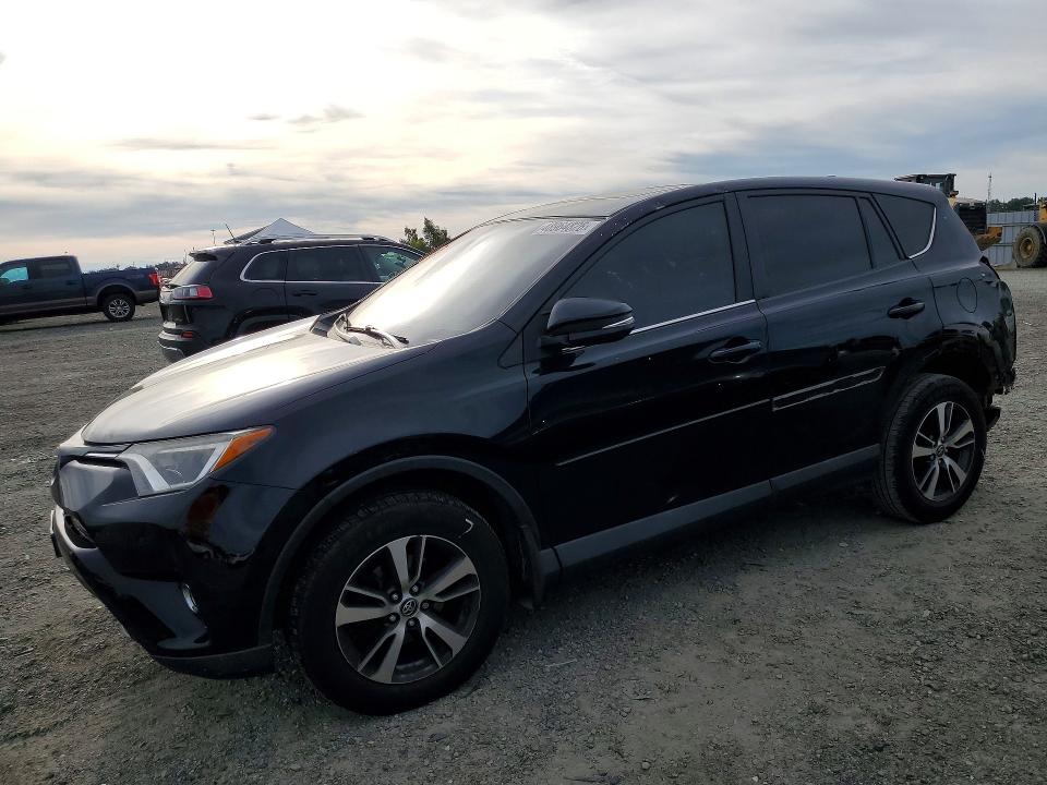 2018 TOYOTA RAV4 — VIN 2T3RFREVXJW757385