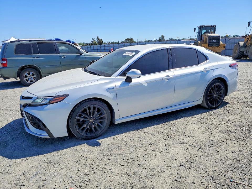 2021 TOYOTA CAMRY HYBRID — VIN 4T1K31AK6MU565286