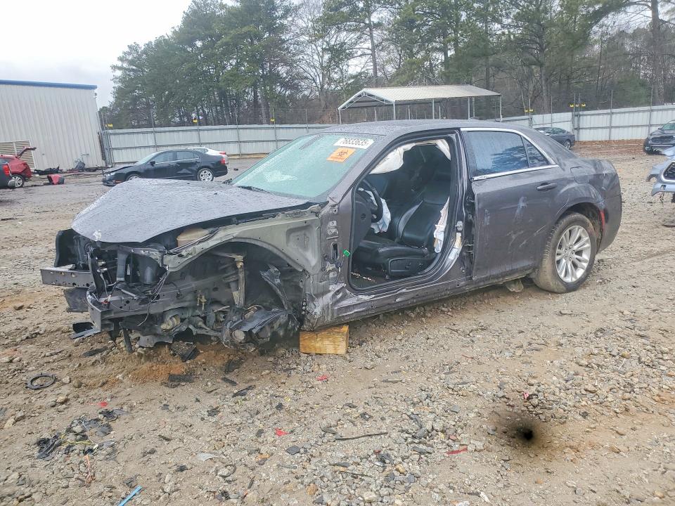 2017 CHRYSLER 300 — VIN 2C3CCAAG7HH565394