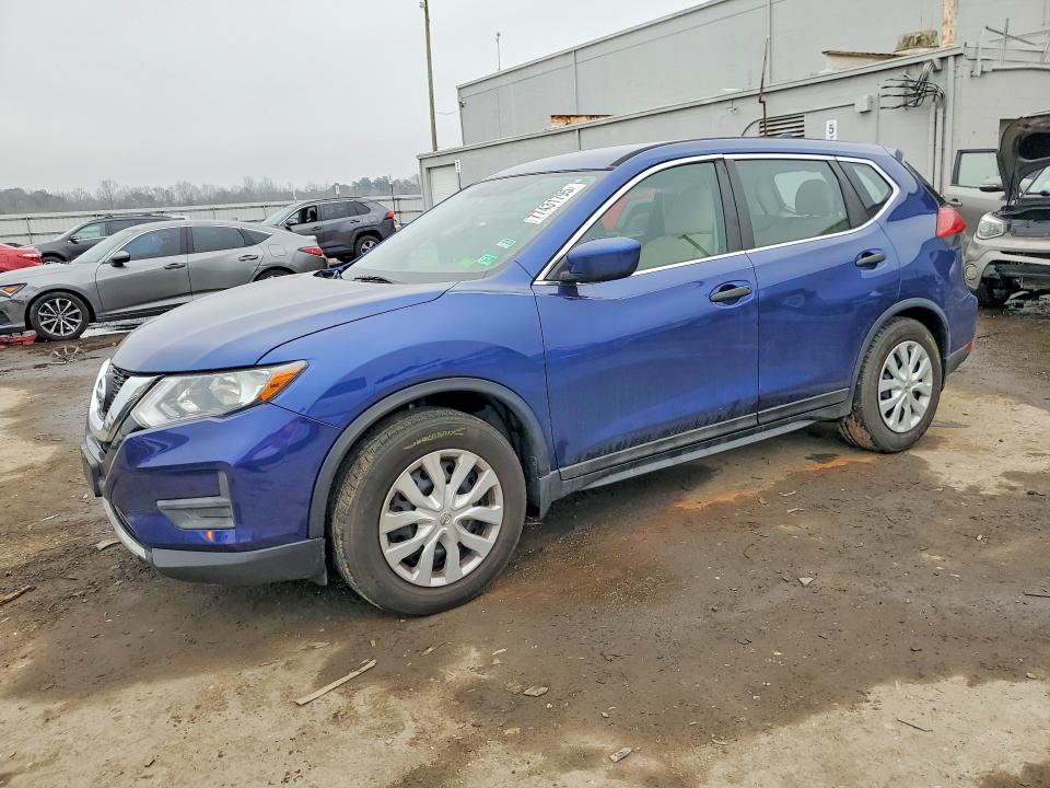 2017 NISSAN ROGUE — VIN 5N1AT2MT8HC743815