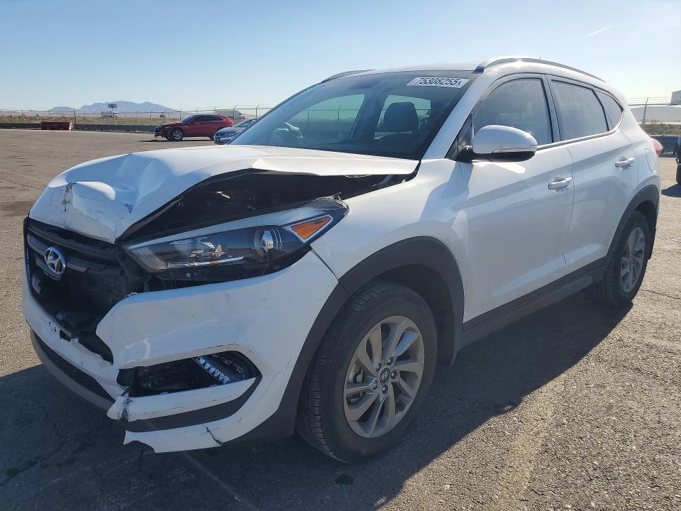 2016 HYUNDAI TUCSON — VIN KM8J33A2XGU152220