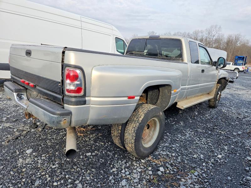 1B7MF3367XJ573208