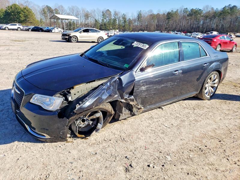 2017 CHRYSLER 300C — VIN 2C3CCAEG5HH586397