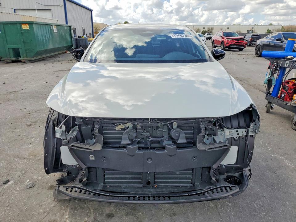 JM1BPAKM3R1715002