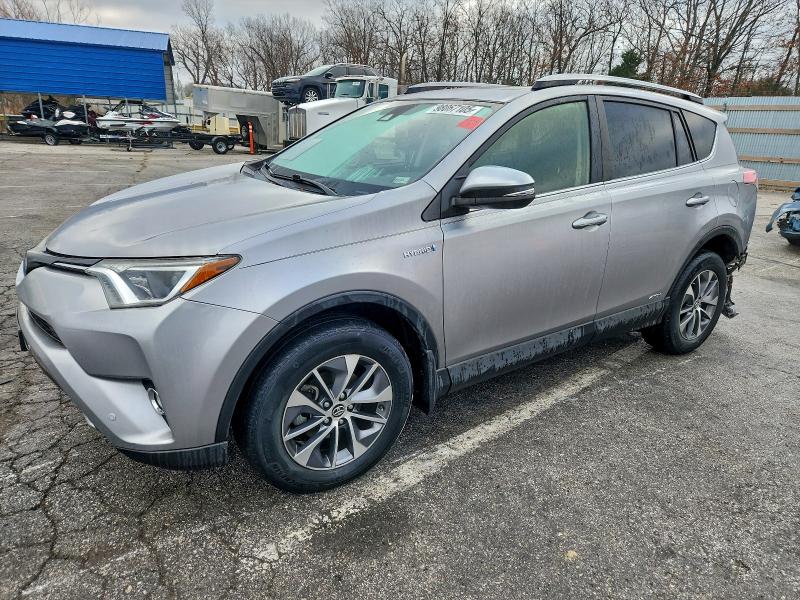 2018 TOYOTA RAV4 HV LE — VIN JTMRJREVXJD190767