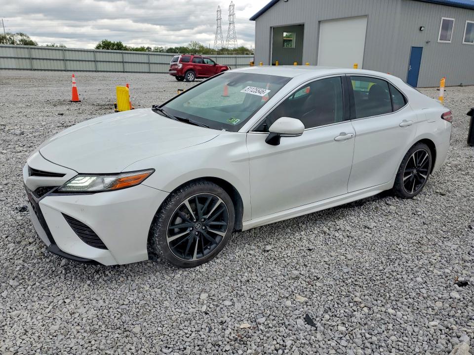 2018 TOYOTA CAMRY — VIN 4T1B61HK4JU056774