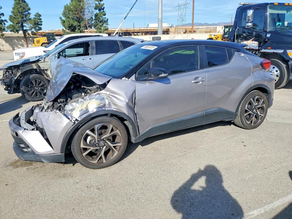 2019 TOYOTA C-HR — VIN JTNKHMBX4K1033577