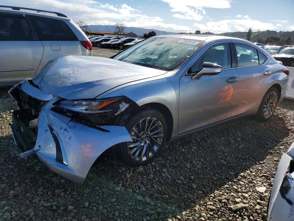 2025 LEXUS ES 300 — VIN 58AEA1C14SU062272