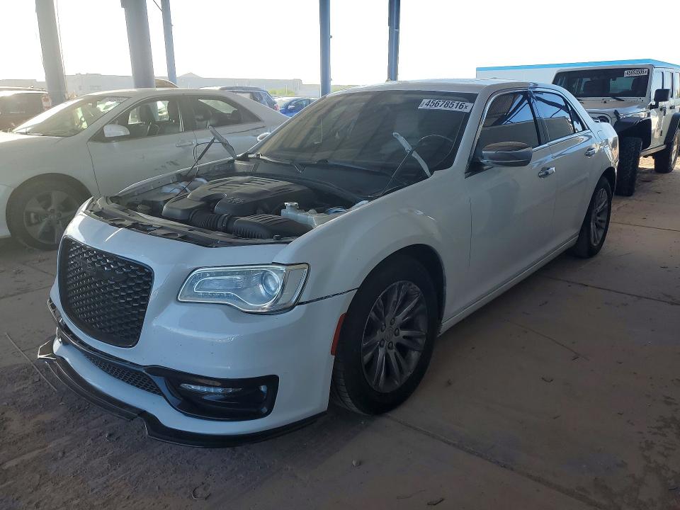 2016 CHRYSLER 300C — VIN 2C3CCAEG9GH198071