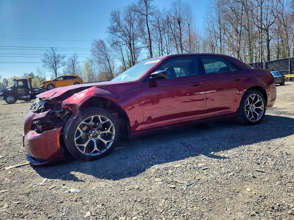 2018 CHRYSLER 300 — VIN 2C3CCAAG4JH264801