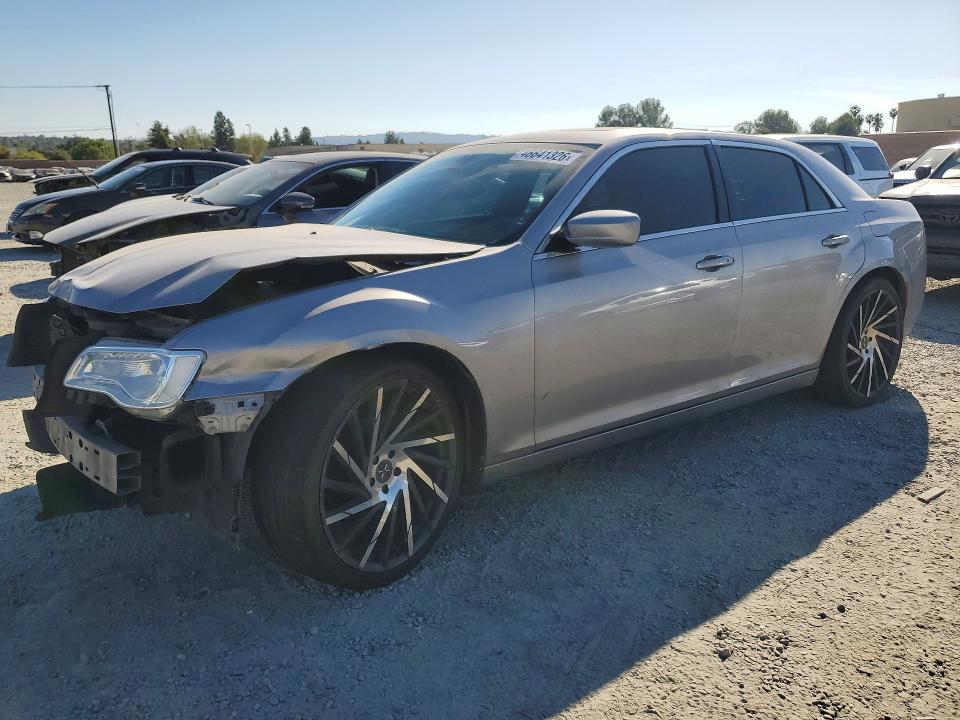 2015 CHRYSLER 300 — VIN 2C3CCAAG7FH859245