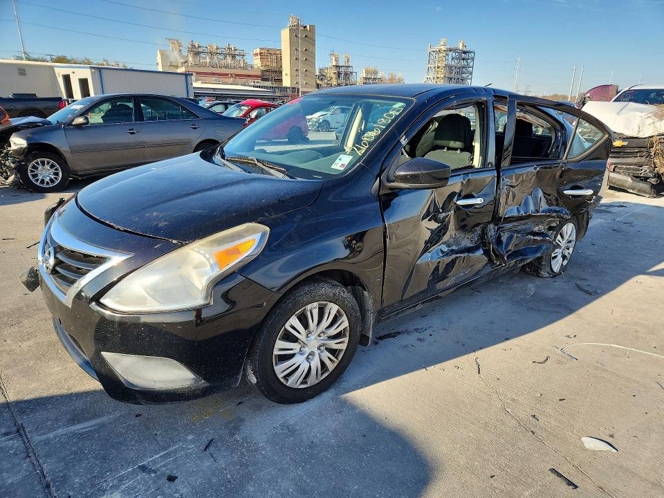 2015 NISSAN VERSA S — VIN 3N1CN7AP5FL867573