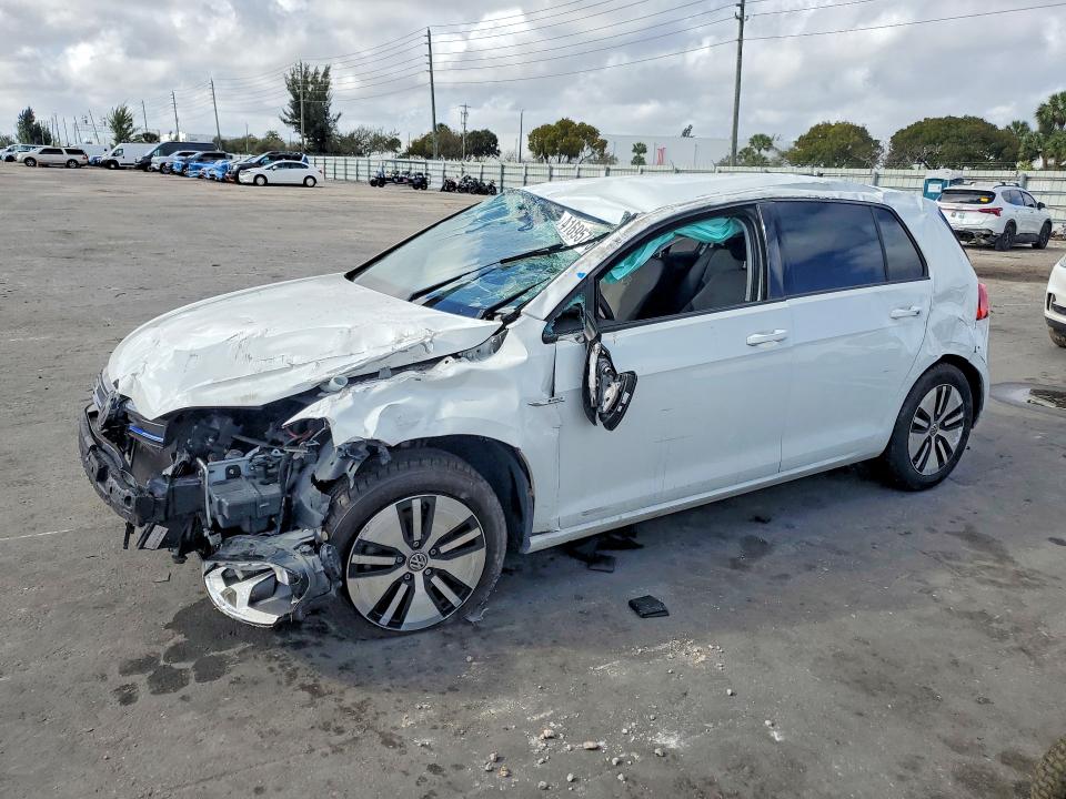 2016 VOLKSWAGEN E-GOLF — VIN WVWKP7AU7GW901713