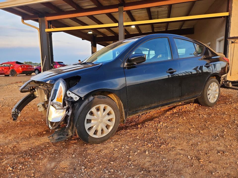 2019 NISSAN VERSA — VIN 3N1CN7AP1KL810104