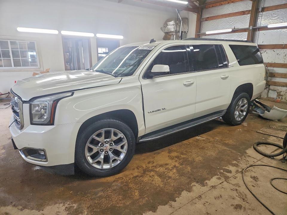 2015 GMC YUKON XL — VIN 1GKS1HKC3FR202688