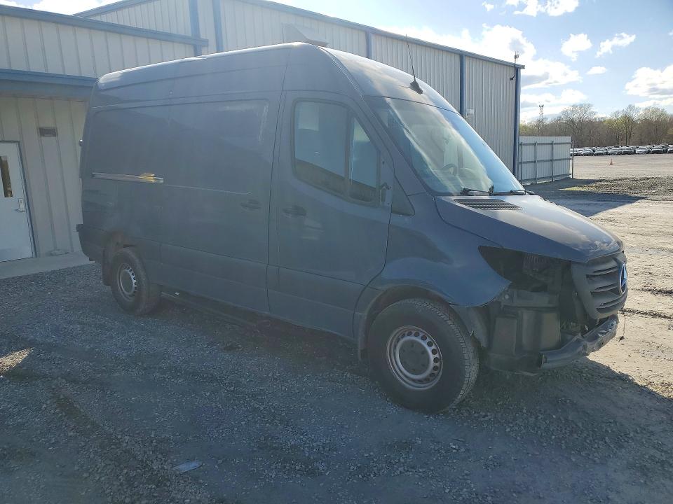 WD4PF0CD3KP094841