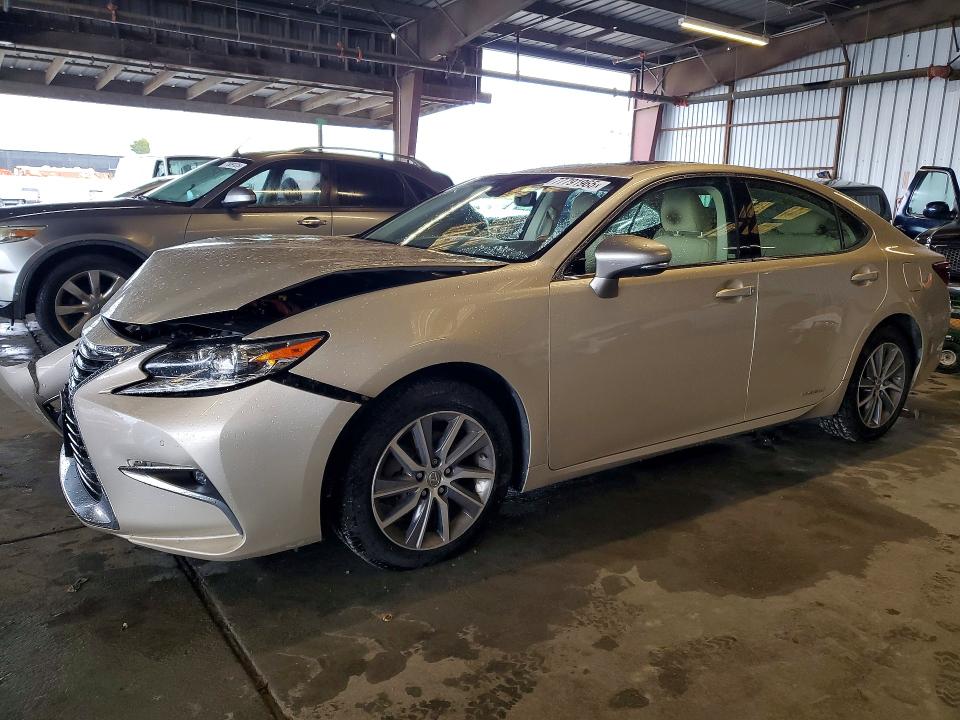 2018 LEXUS ES 300 — VIN JTHBW1GG7J2189895