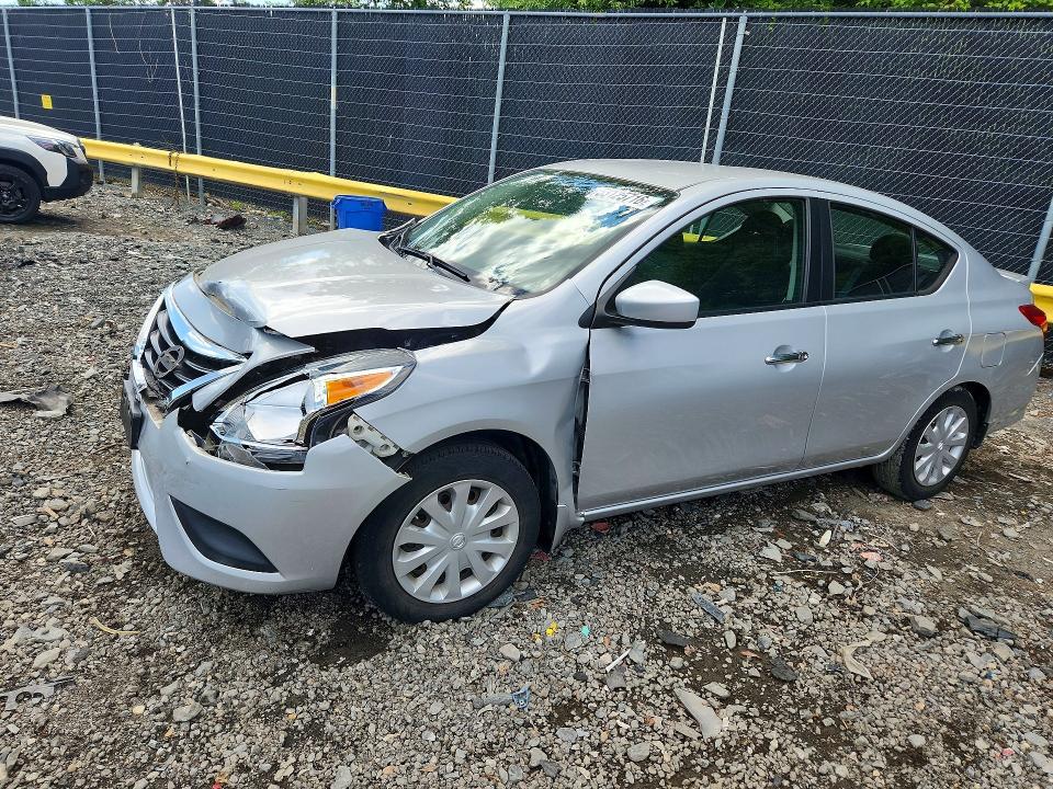 2016 NISSAN VERSA — VIN 3N1CN7APXGL826888