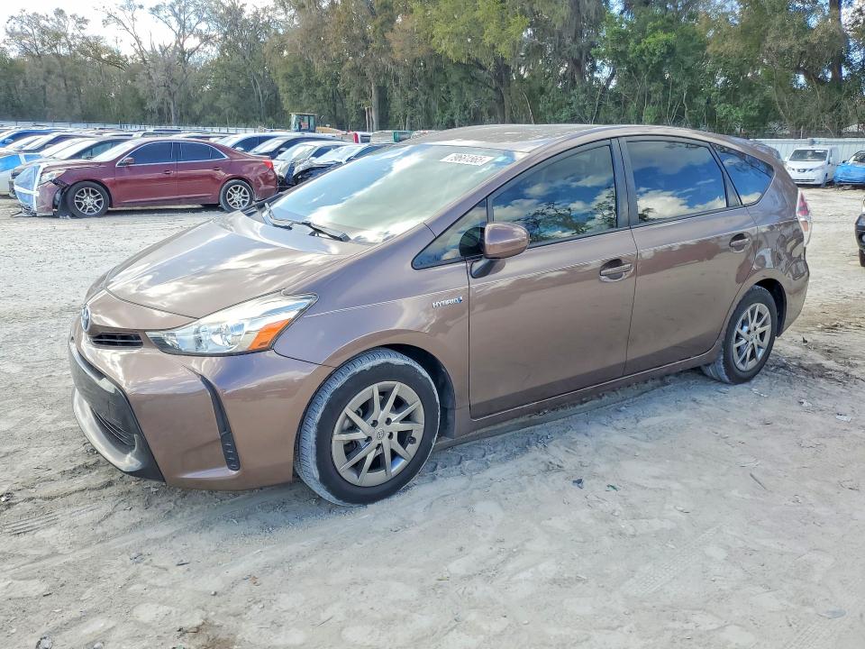 2015 TOYOTA PRIUS V — VIN JTDZN3EU9FJ016318