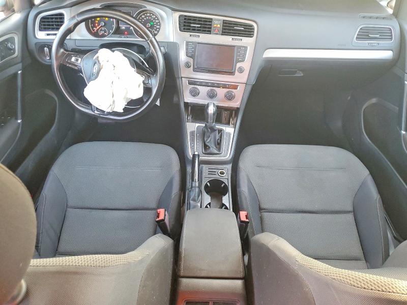 3VW017AU5HM533572