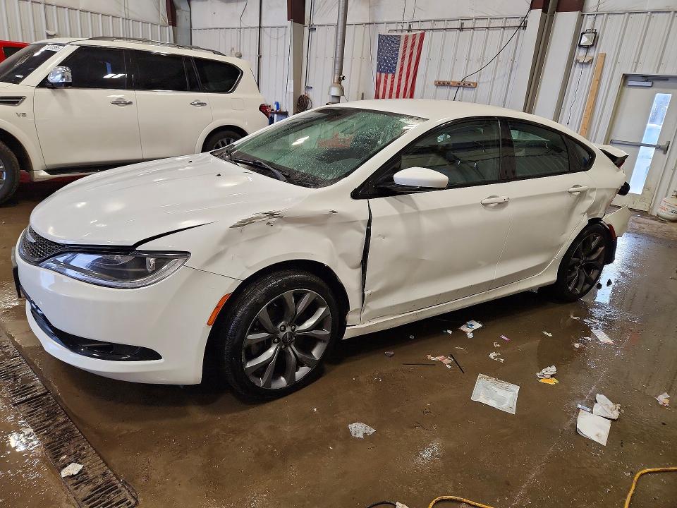 2015 CHRYSLER 200 — VIN 1C3CCCBB2FN554578