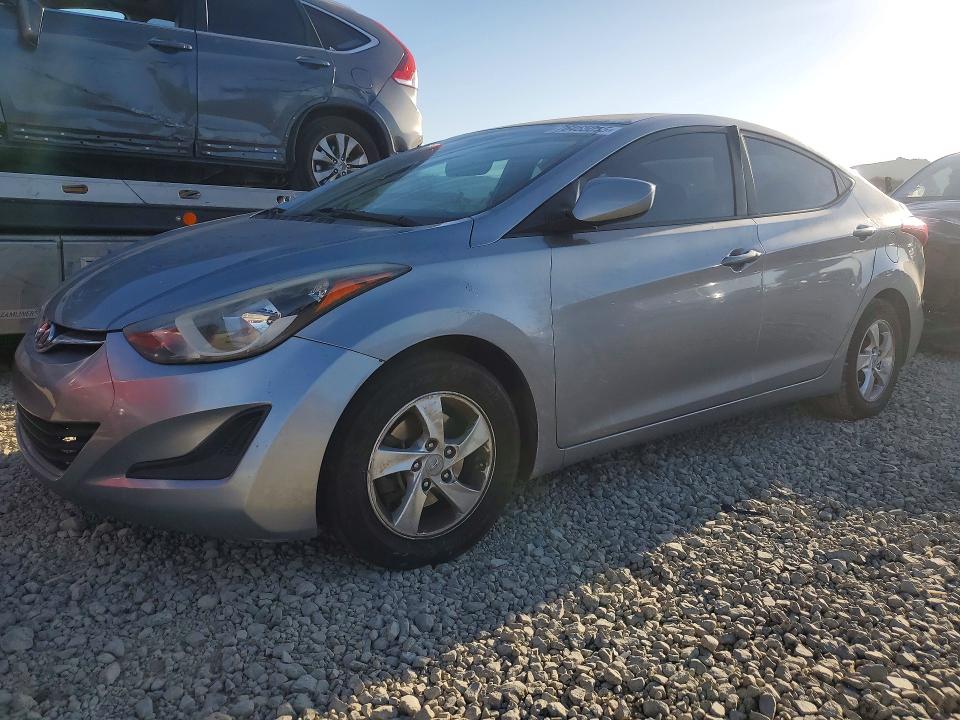 2015 HYUNDAI ELANTRA SE — VIN 5NPDH4AE2FH562120