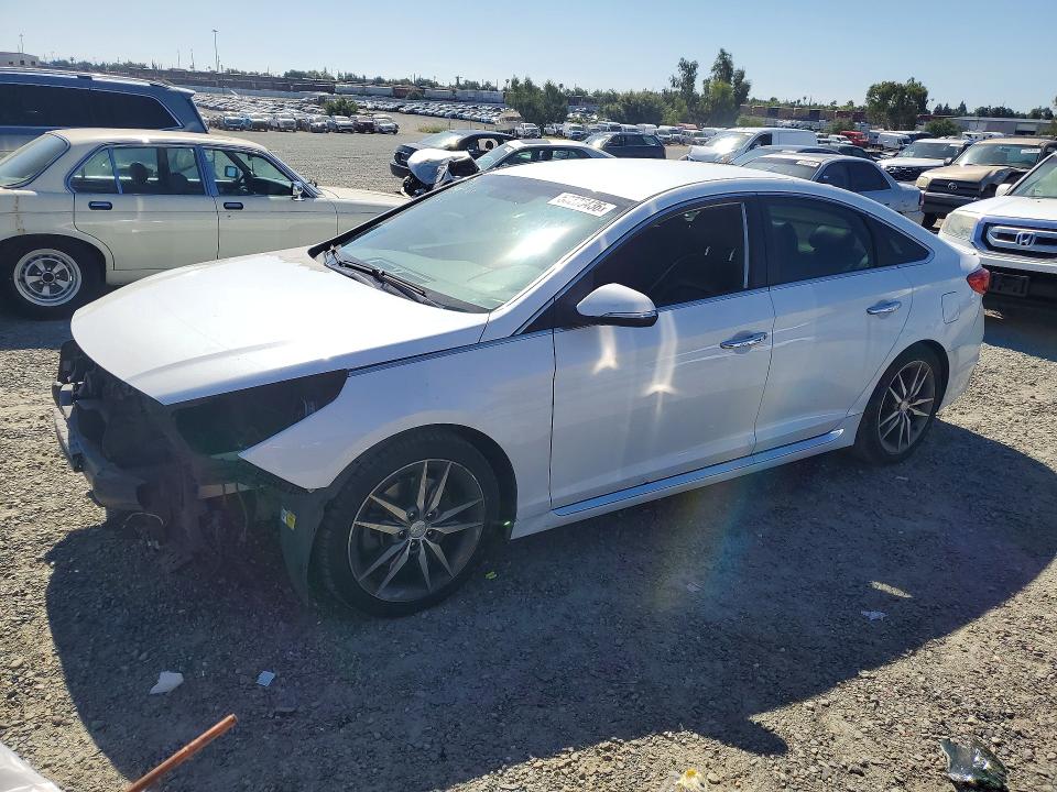 2015 HYUNDAI SONATA — VIN 5NPE34ABXFH083033