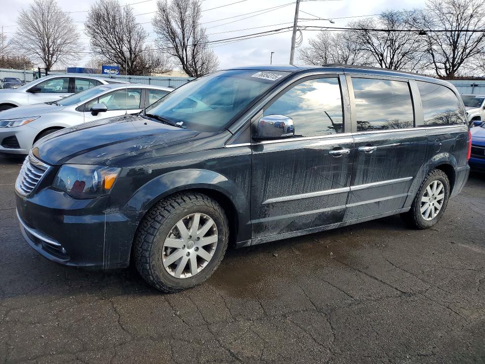 2015 CHRYSLER TOWN & COUNTRY — VIN 2C4RC1BG8FR562869