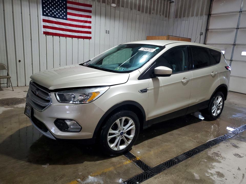 2017 FORD ESCAPE — VIN 1FMCU0G95HUF10012