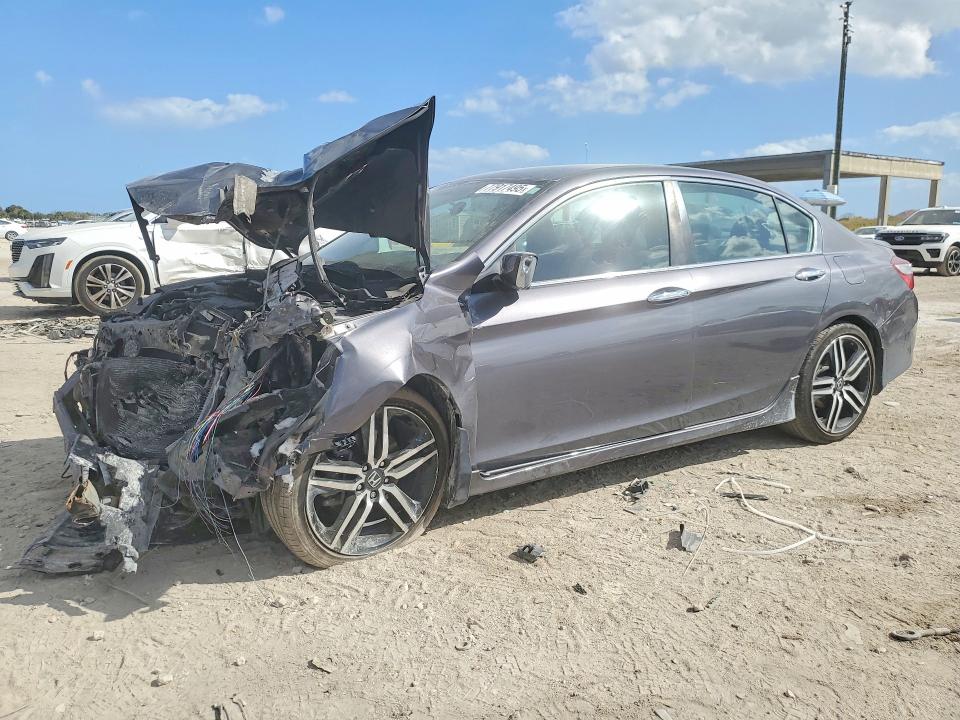 2017 HONDA ACCORD — VIN 1HGCR2F56HA219196