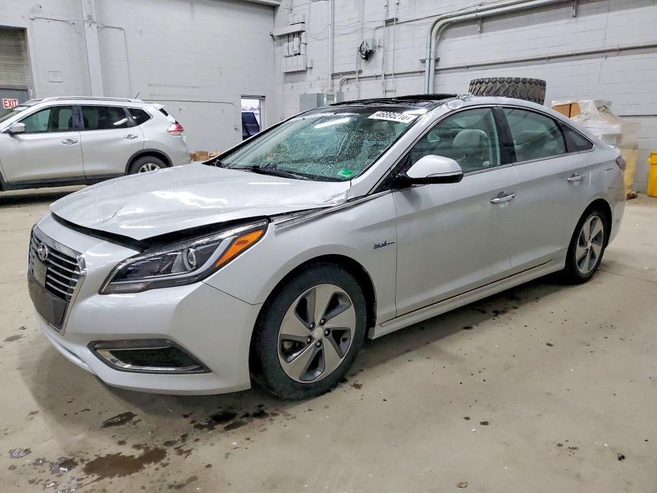 2016 HYUNDAI SONATA HYBRID — VIN KMHE34L15GA033939