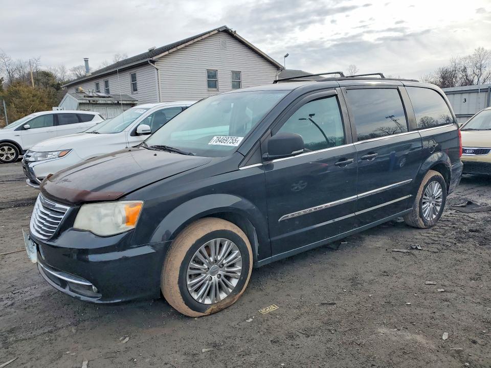 2015 CHRYSLER TOWN & COUNTRY — VIN 2C4RC1CG4FR602802