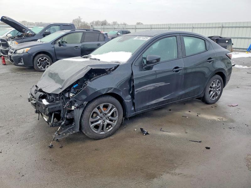 2019 TOYOTA YARIS L — VIN 3MYDLBYV7KY511817