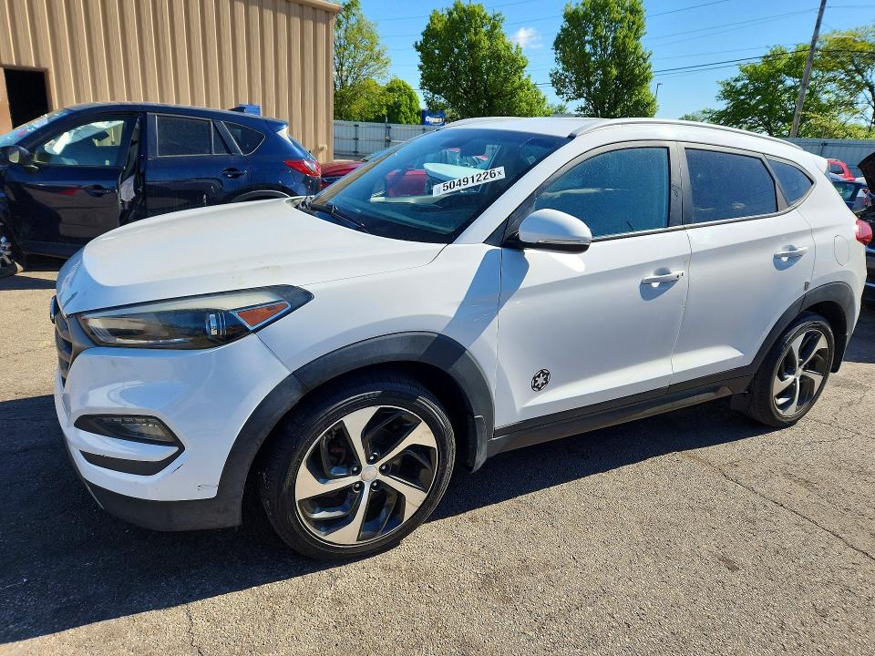 2016 HYUNDAI TUCSON — VIN KM8J33A28GU030178