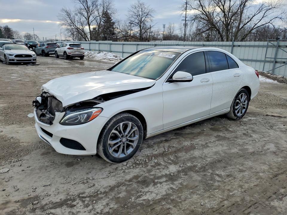 2015 MERCEDES-BENZ C 300 4MAT — VIN 55SWF4KB1FU028767