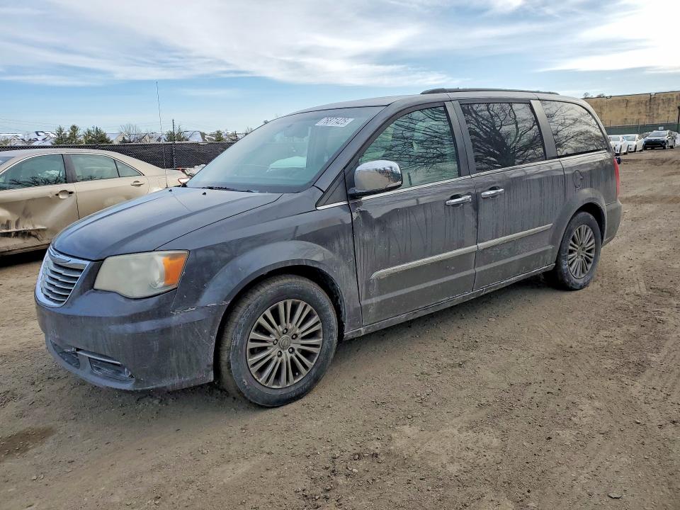 2015 CHRYSLER TOWN & COUNTRY — VIN 2C4RC1CG6FR520778