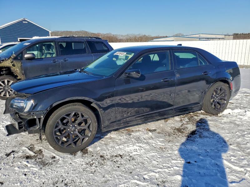 2019 CHRYSLER 300 — VIN 2C3CCAAG2KH728900