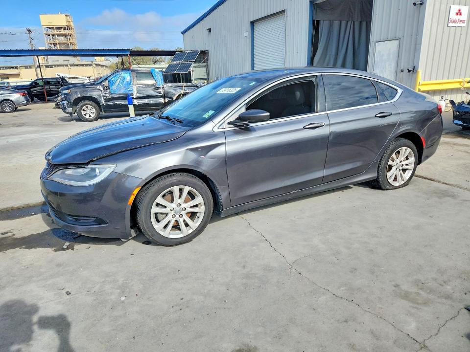 2016 CHRYSLER 200 — VIN 1C3CCCFB2GN196507