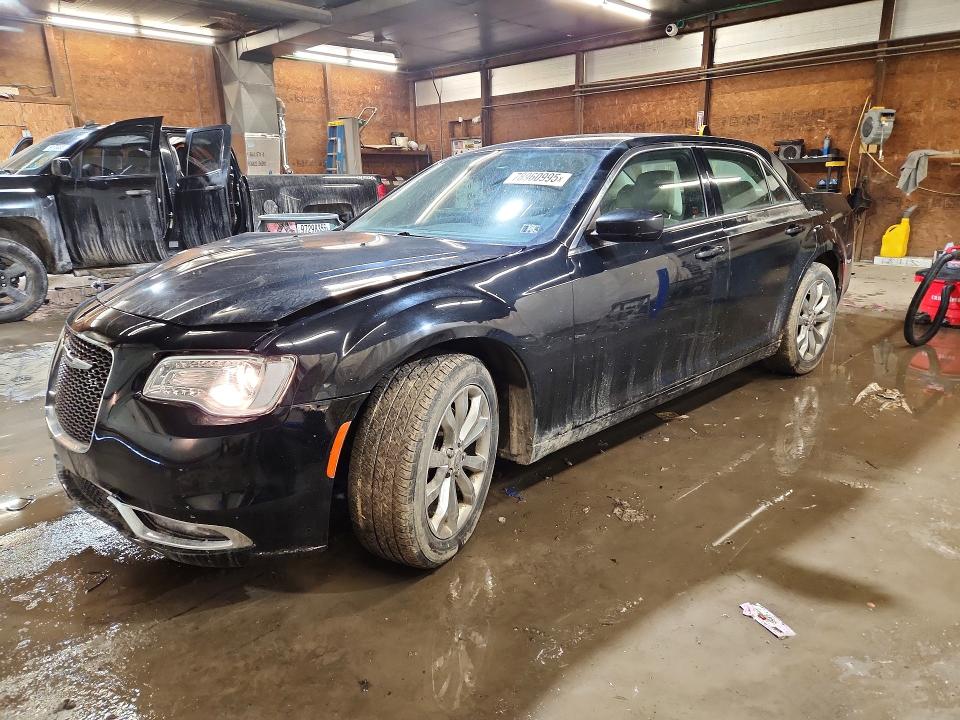 2016 CHRYSLER 300 — VIN 2C3CCARG3GH212816