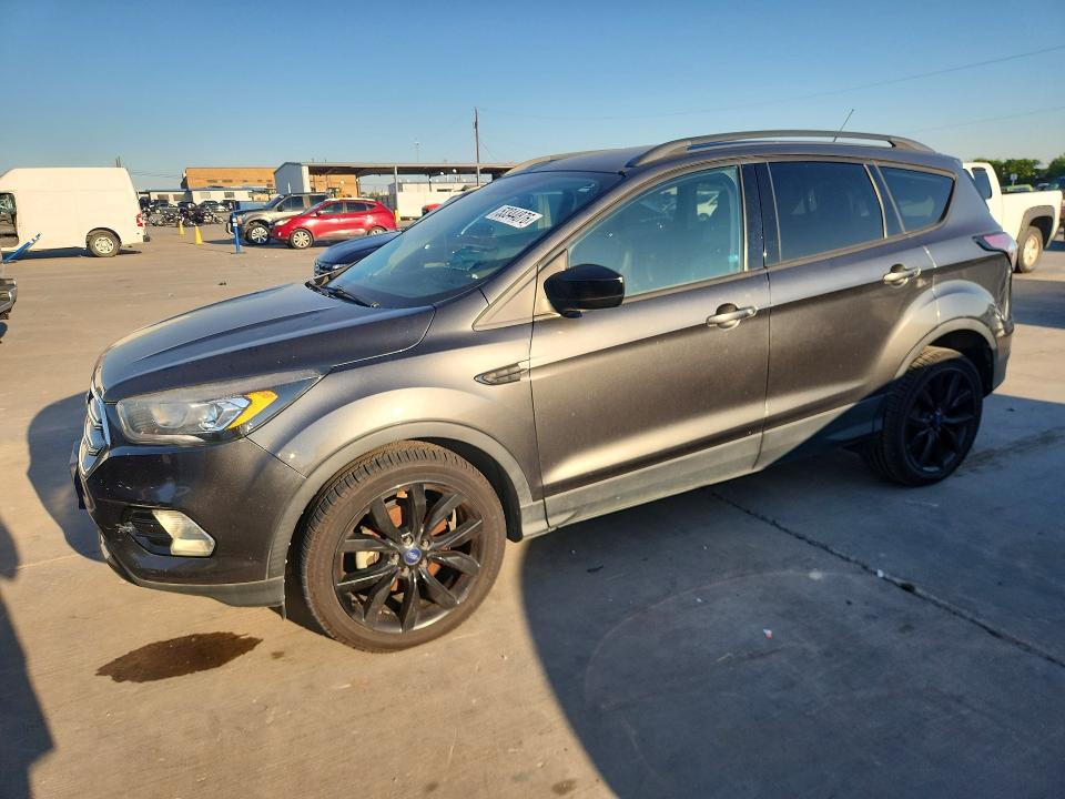 2017 FORD ESCAPE — VIN 1FMCU0GDXHUE96967
