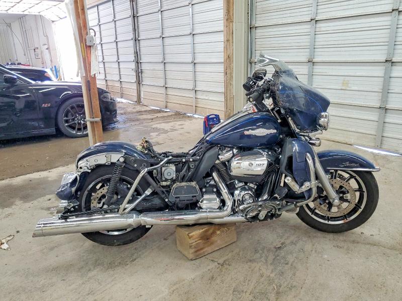 2018 HARLEY-DAVIDSON FLHTK — VIN 1HD1KND13JB627181