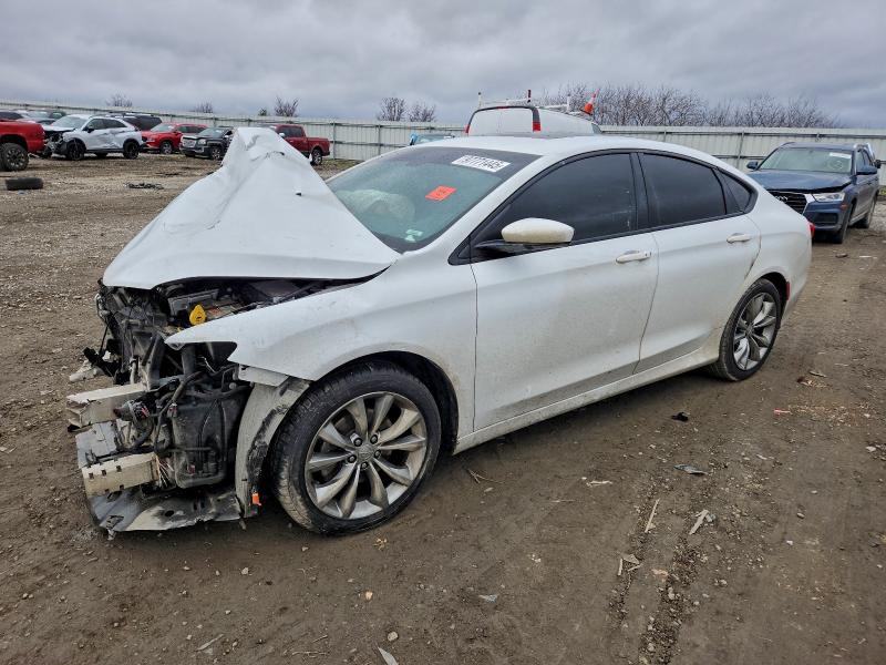 2016 CHRYSLER 200 — VIN 1C3CCCBB7GN104751
