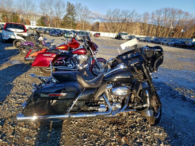 2018 HARLEY-DAVIDSON FLHTK ULTR — VIN 1HD1KED1XJB624911