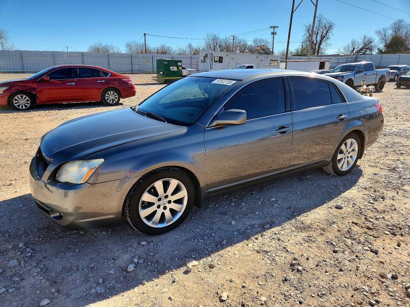 2005 TOYOTA AVALON XL — VIN 4T1BK36B45U040428