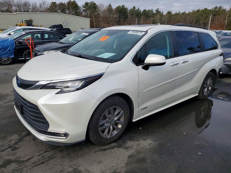 2021 TOYOTA SIENNA — VIN 5TDJSKFC2MS008390