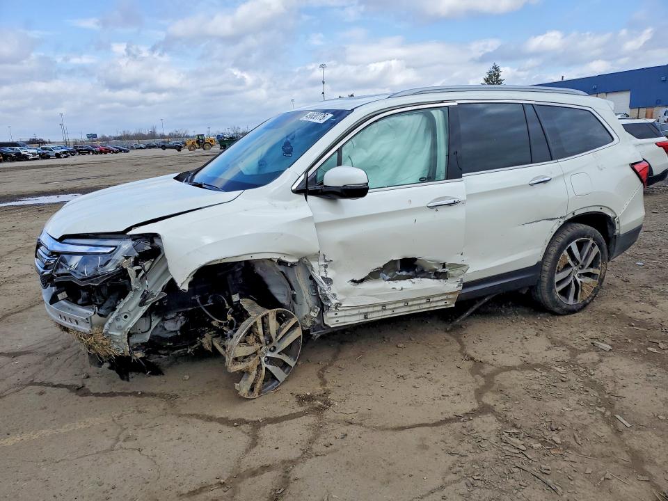 2017 HONDA PILOT — VIN 5FNYF6H01HB051528