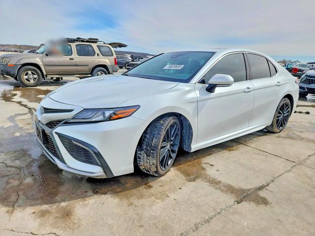 2022 TOYOTA CAMRY HYBRID — VIN 4T1K31AK8NU585038