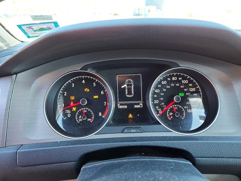 3VW217AU5FM008372